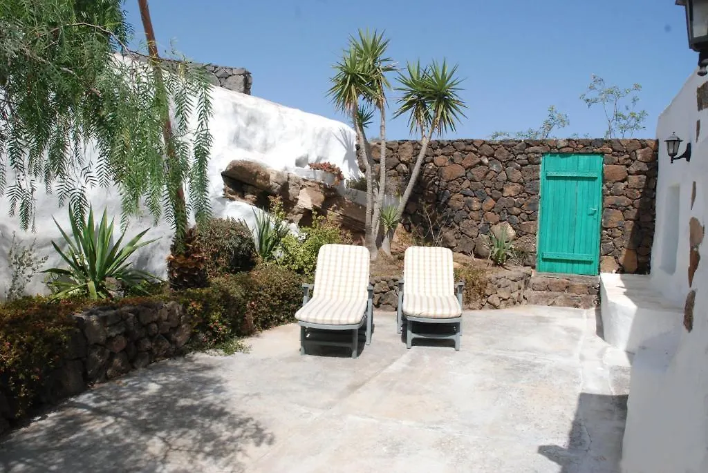 Villa El Perinque Femés 0*,